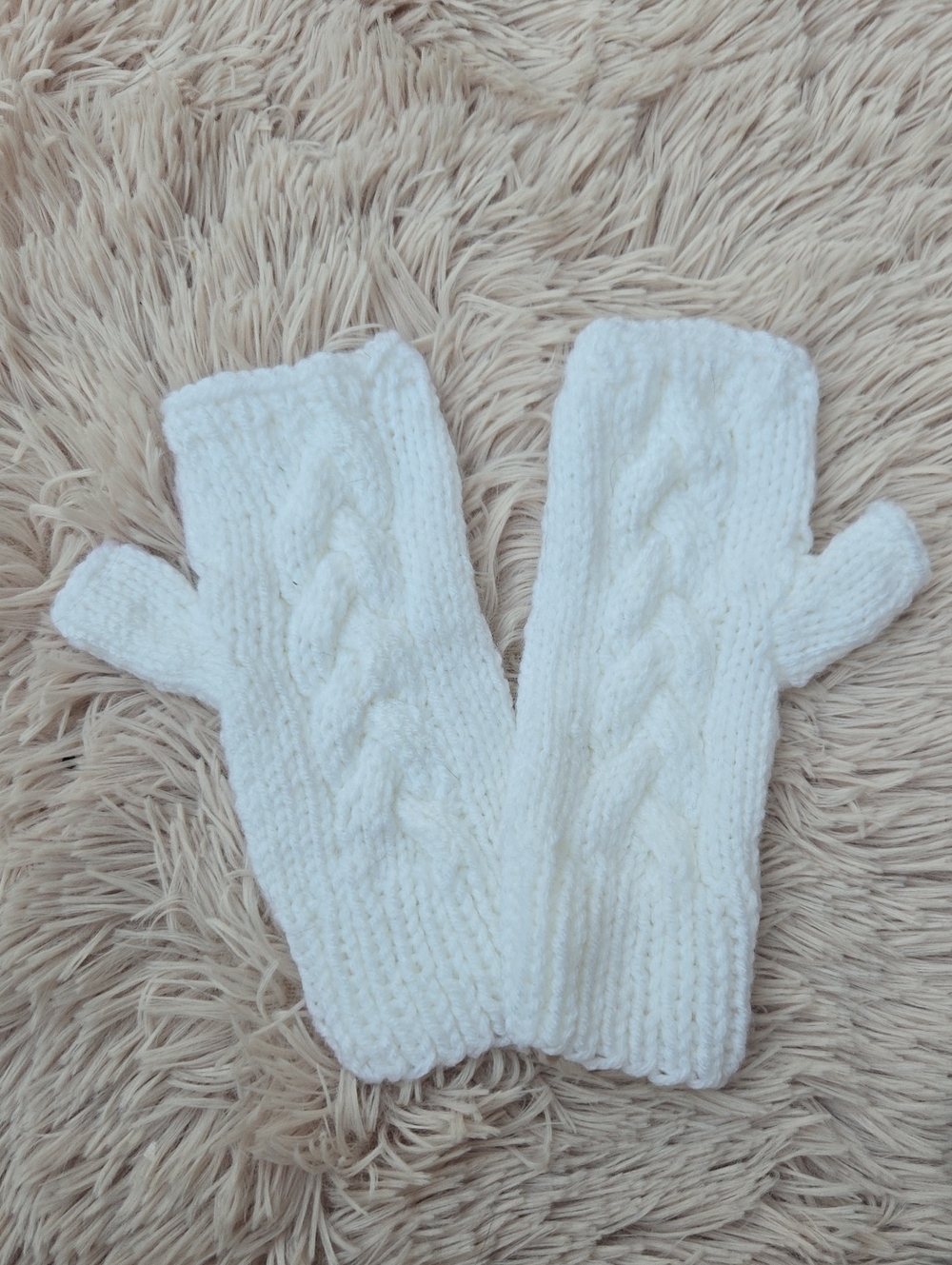 * Handknit Fingerless cabled pattern mittens wrist warmers gloves B White 8 1/2"